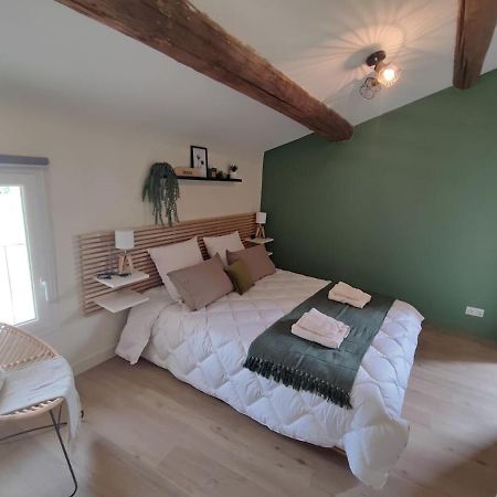 Appartement Au Calme Proche Centre Villeneuve-lès-Avignon Екстериор снимка