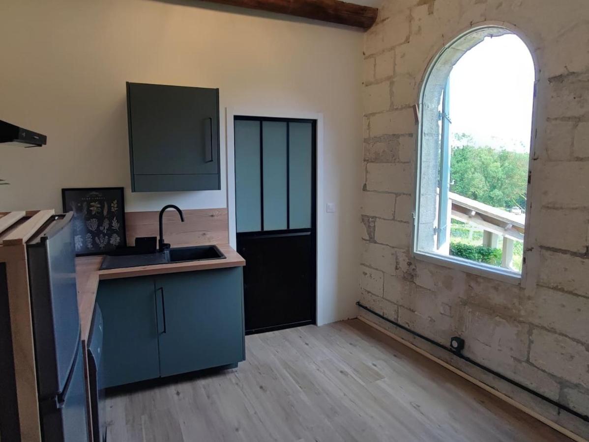 Appartement Au Calme Proche Centre Villeneuve-lès-Avignon Екстериор снимка