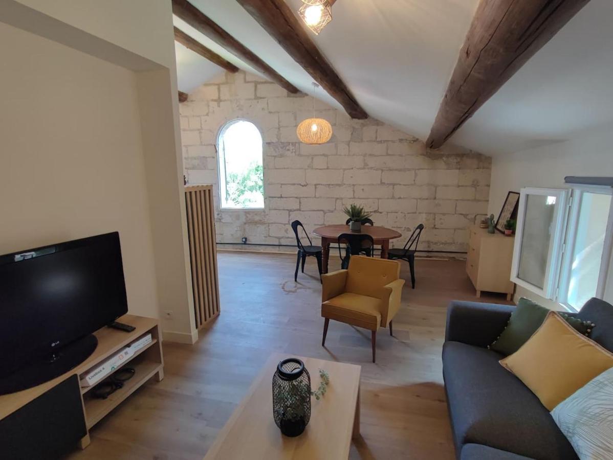 Appartement Au Calme Proche Centre Villeneuve-lès-Avignon Екстериор снимка